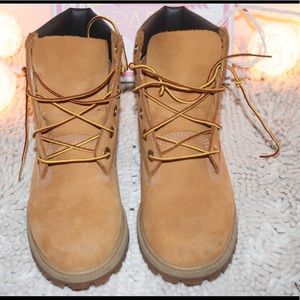 JUNIOR 6-INCH PREMIUM WATERPROOF BOOTS || Size 6